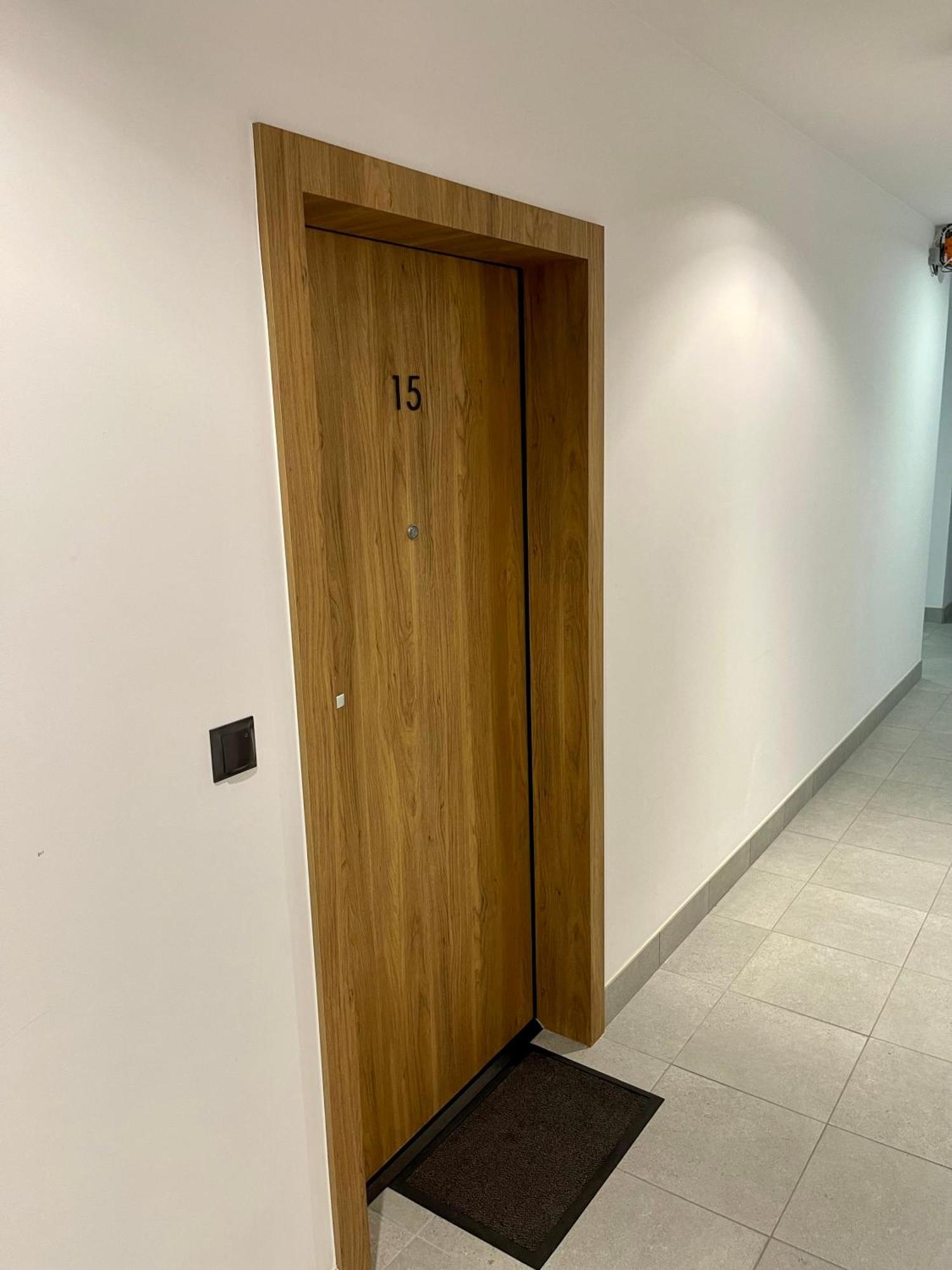 ワルシャワTime&House Pileckiego Przy Centrum Onkologi I Klinice Novum Apartament Na Wylacznosc Pokoj,Sypialnia,Lozko, Lazienka,Kuchniaアパートメント エクステリア 写真