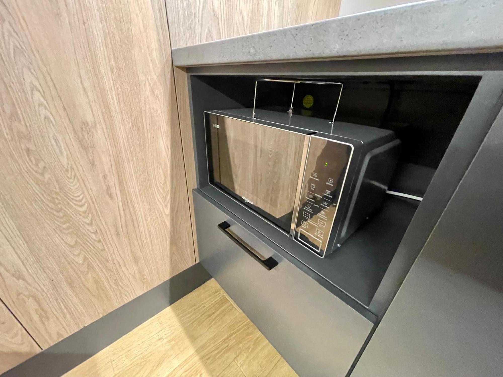 ワルシャワTime&House Pileckiego Przy Centrum Onkologi I Klinice Novum Apartament Na Wylacznosc Pokoj,Sypialnia,Lozko, Lazienka,Kuchniaアパートメント エクステリア 写真