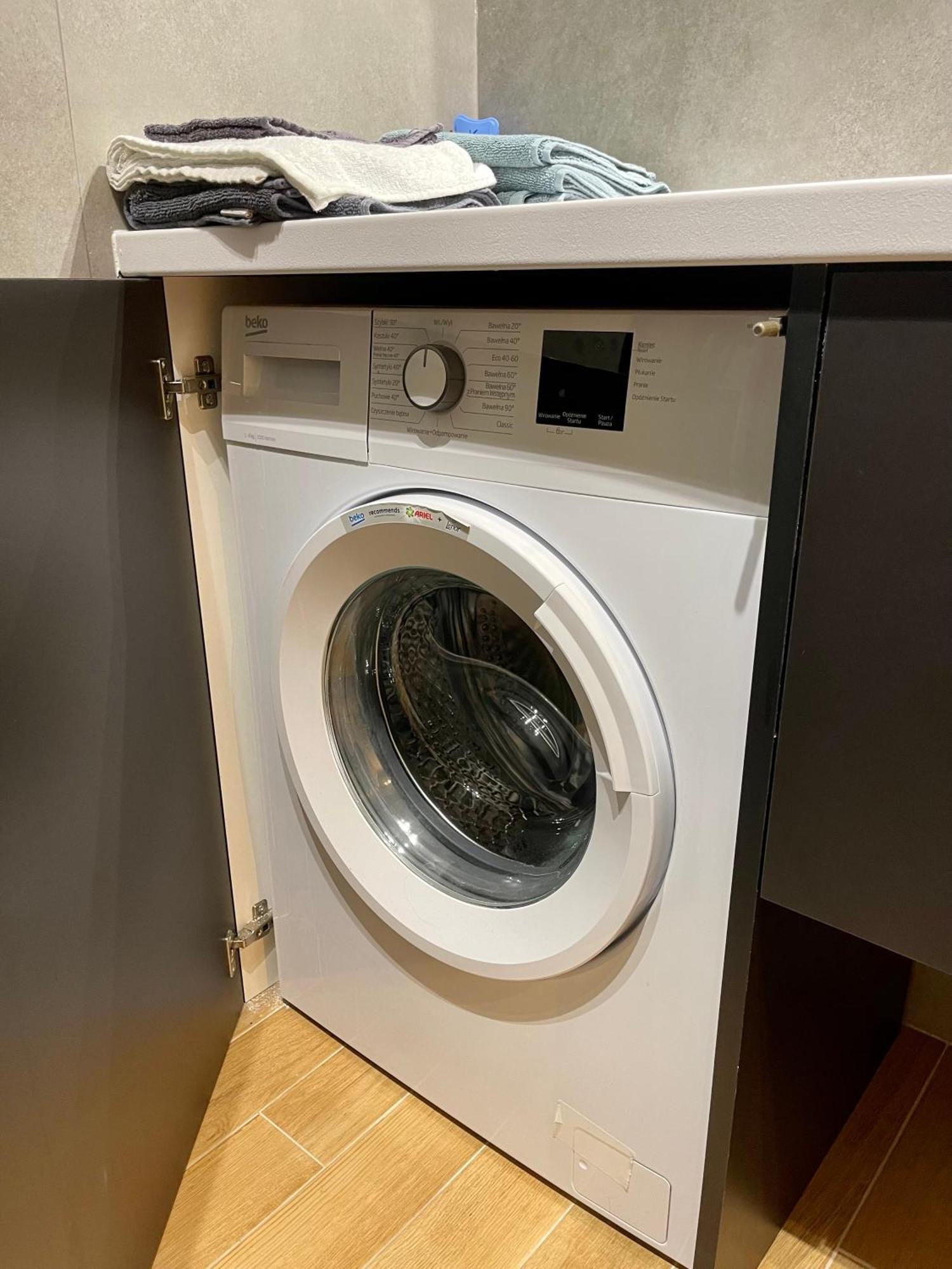 ワルシャワTime&House Pileckiego Przy Centrum Onkologi I Klinice Novum Apartament Na Wylacznosc Pokoj,Sypialnia,Lozko, Lazienka,Kuchniaアパートメント エクステリア 写真