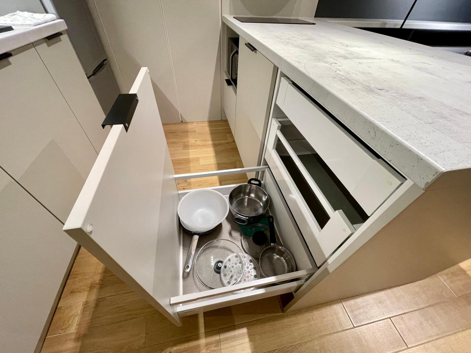 ワルシャワTime&House Pileckiego Przy Centrum Onkologi I Klinice Novum Apartament Na Wylacznosc Pokoj,Sypialnia,Lozko, Lazienka,Kuchniaアパートメント エクステリア 写真