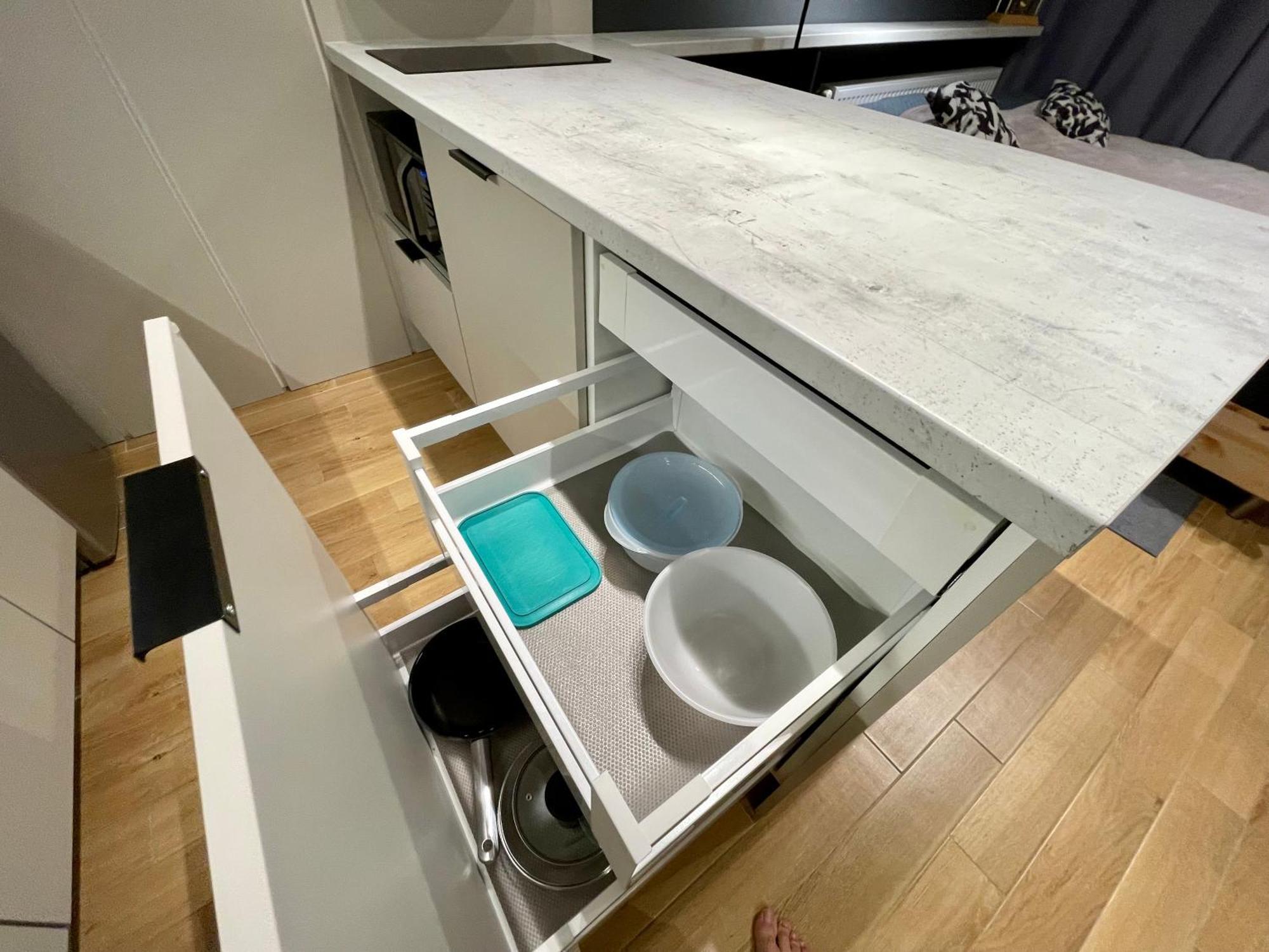 ワルシャワTime&House Pileckiego Przy Centrum Onkologi I Klinice Novum Apartament Na Wylacznosc Pokoj,Sypialnia,Lozko, Lazienka,Kuchniaアパートメント エクステリア 写真