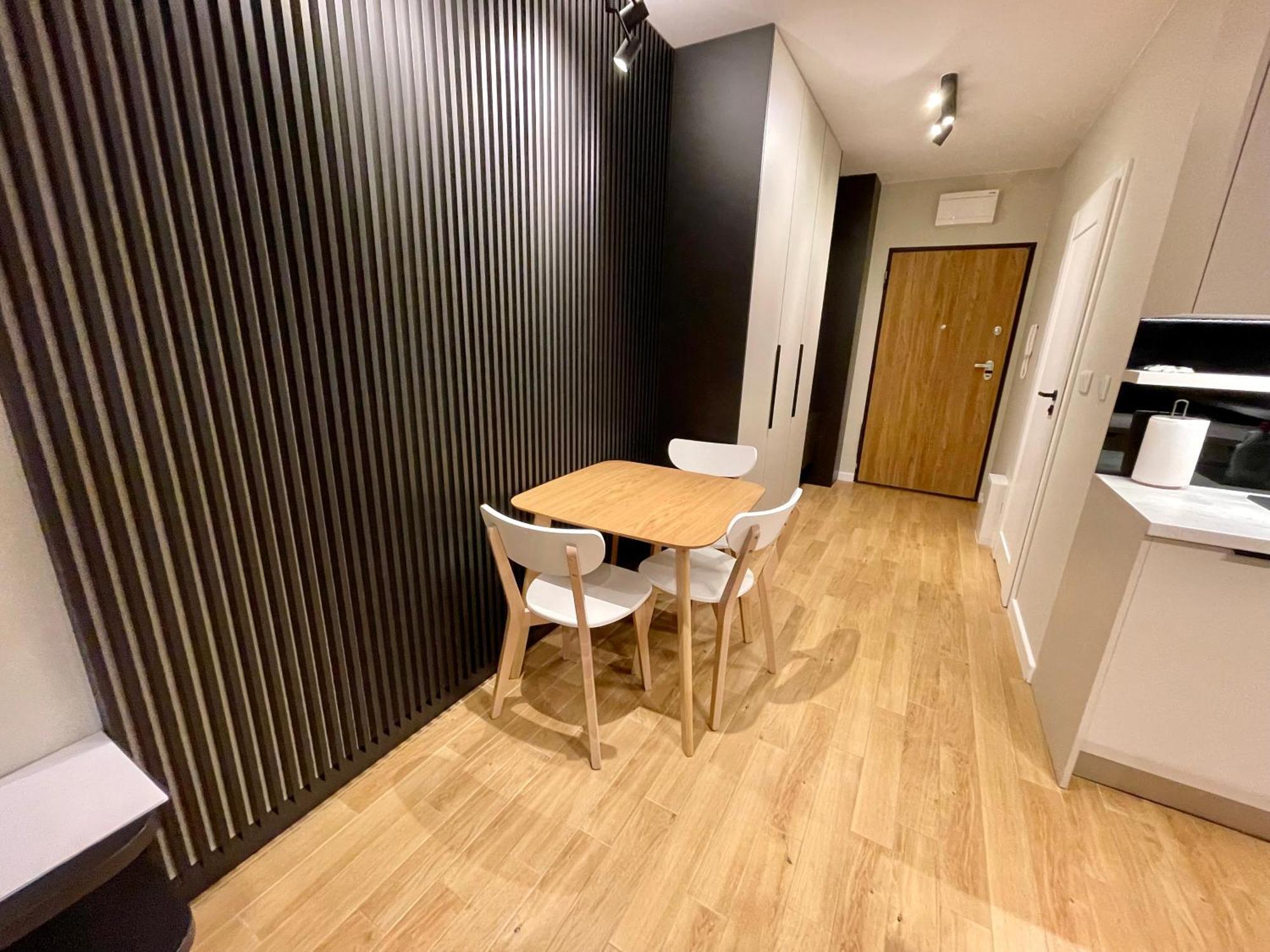 ワルシャワTime&House Pileckiego Przy Centrum Onkologi I Klinice Novum Apartament Na Wylacznosc Pokoj,Sypialnia,Lozko, Lazienka,Kuchniaアパートメント エクステリア 写真